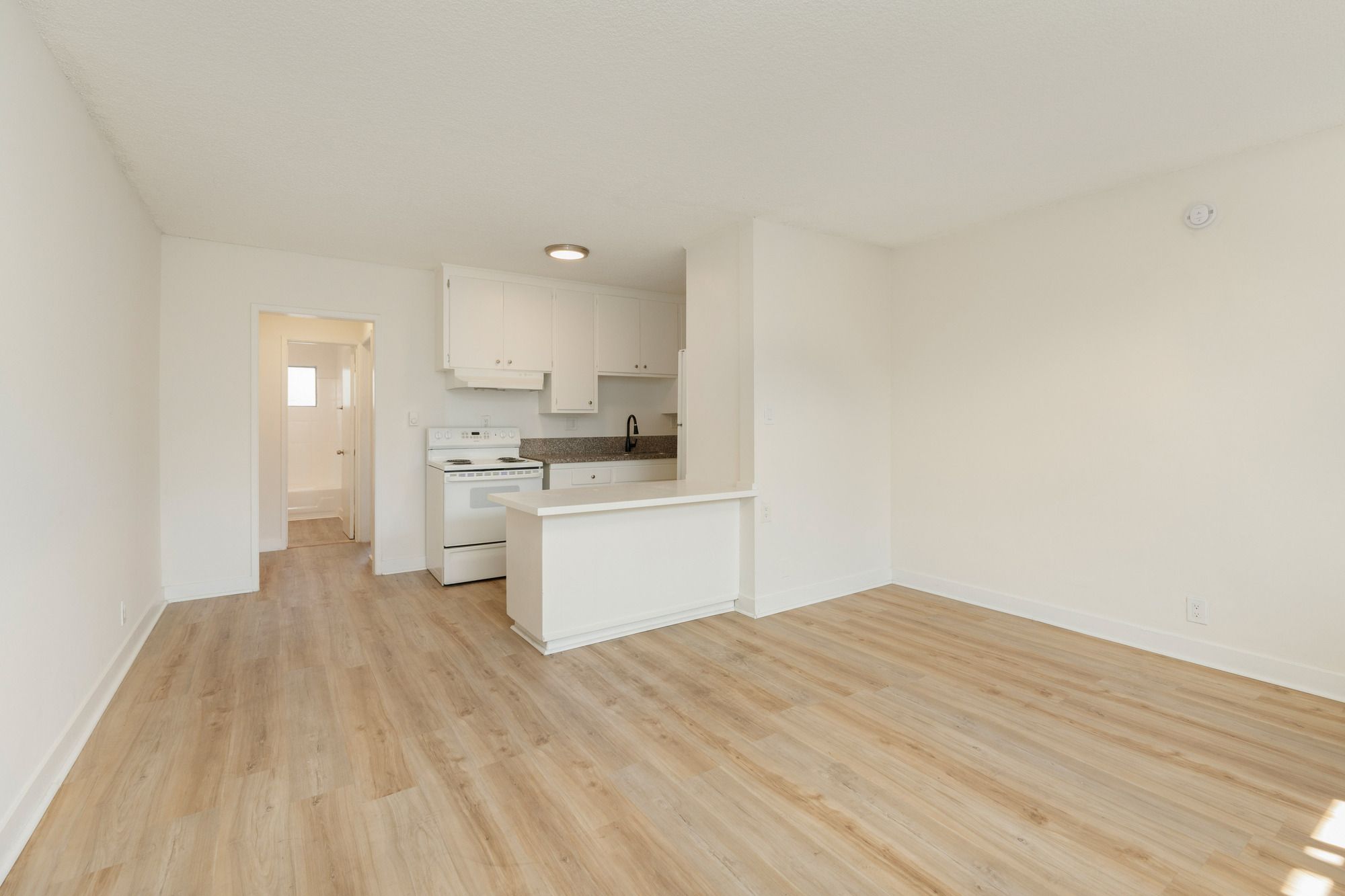1626 Pine Ave thumbnail 28