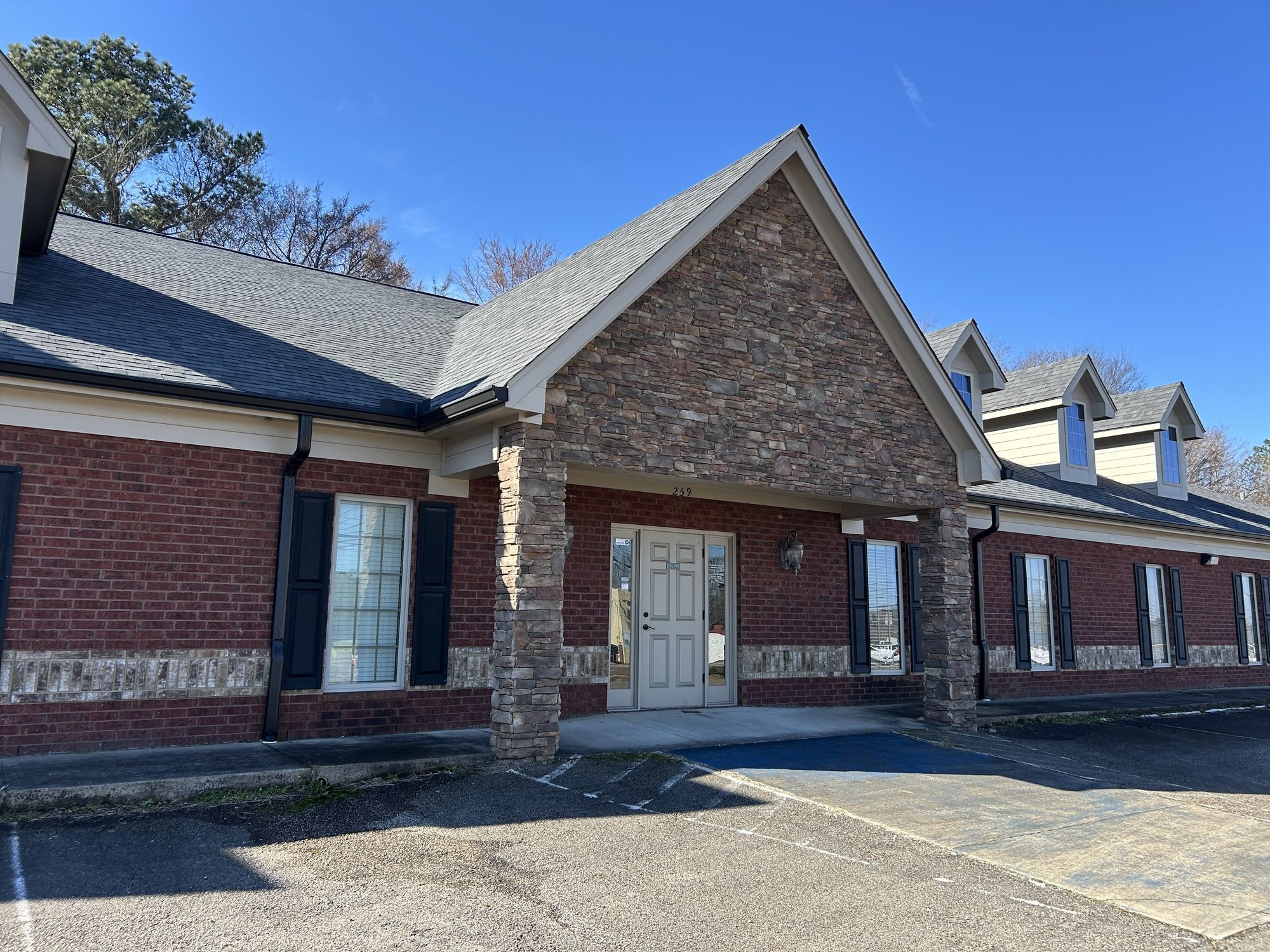 249 West Church St, Lexington, TN 38351