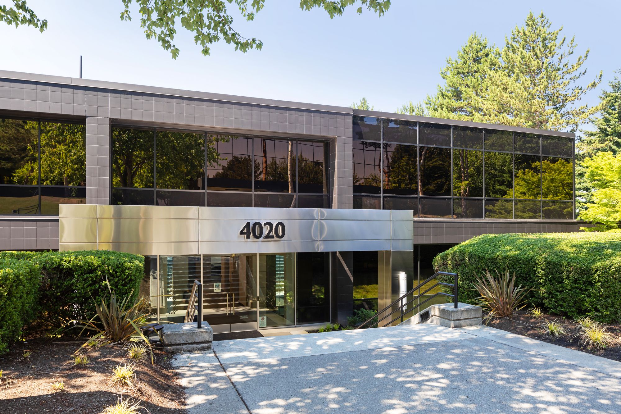 4020 Lake Washington Blvd NE, Kirkland, WA 98033