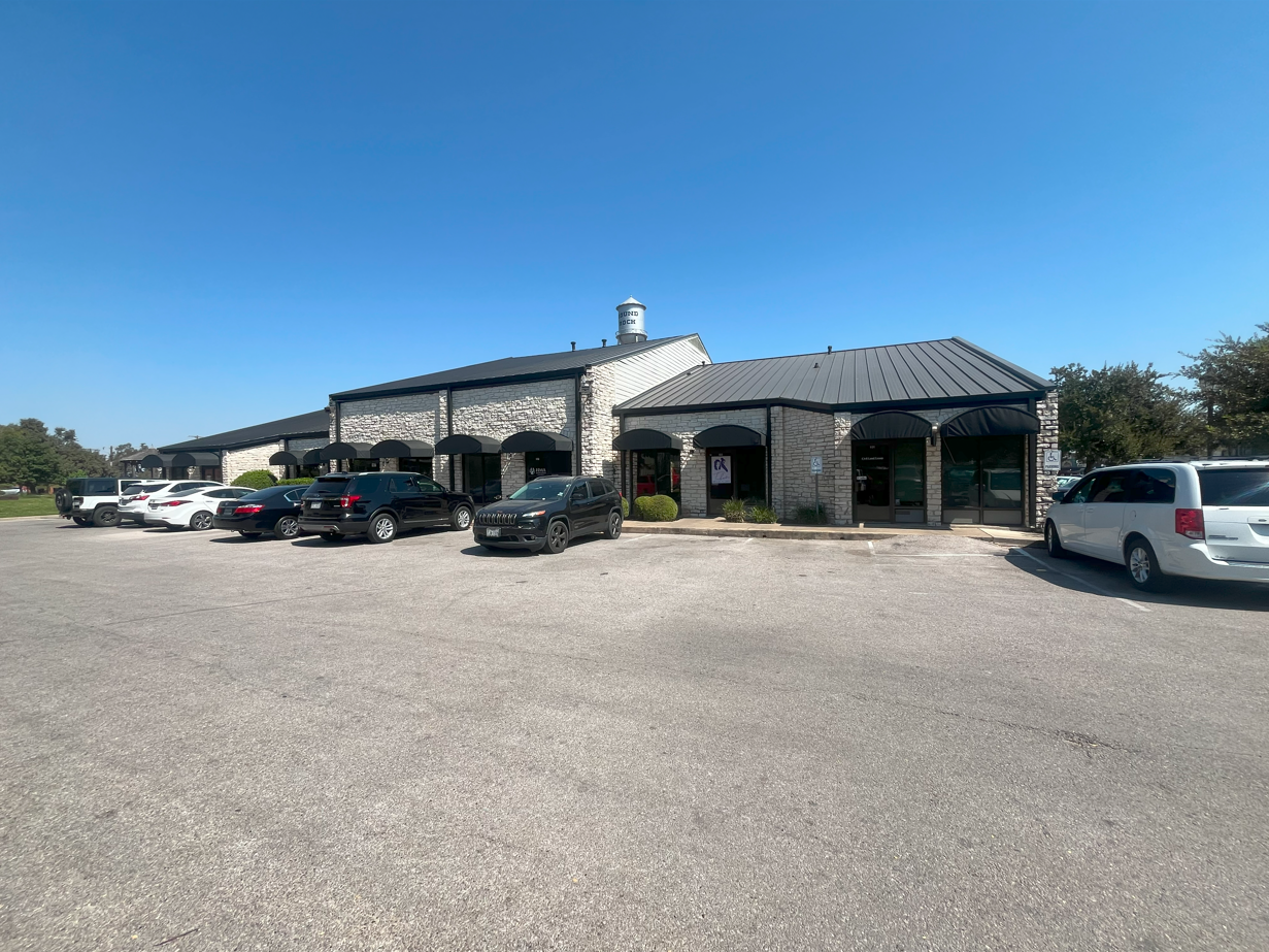 Office for lease at 206 W Main St, Round Rock, TX, 78664 — photo 2