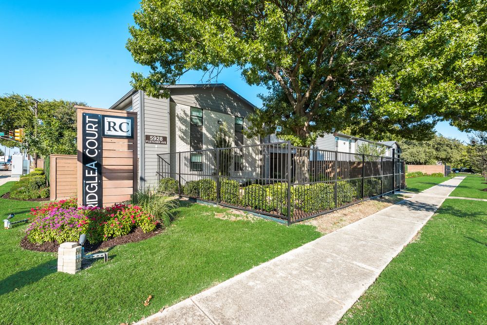 Ridglea Court Apartments