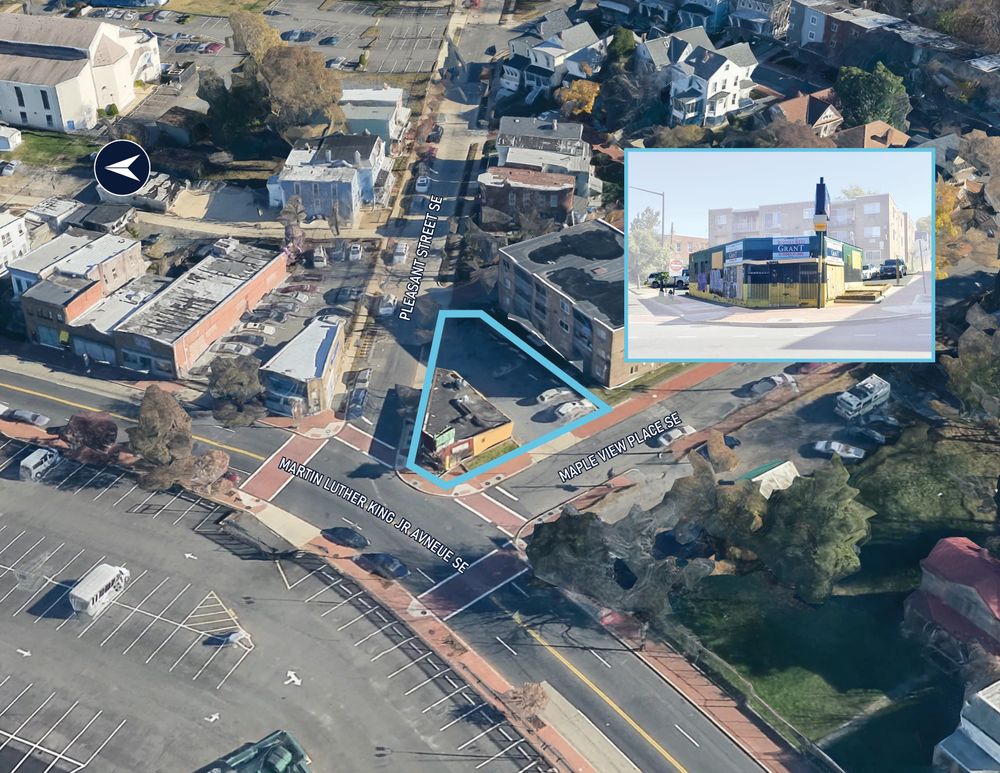 1208 Maple View Place SE