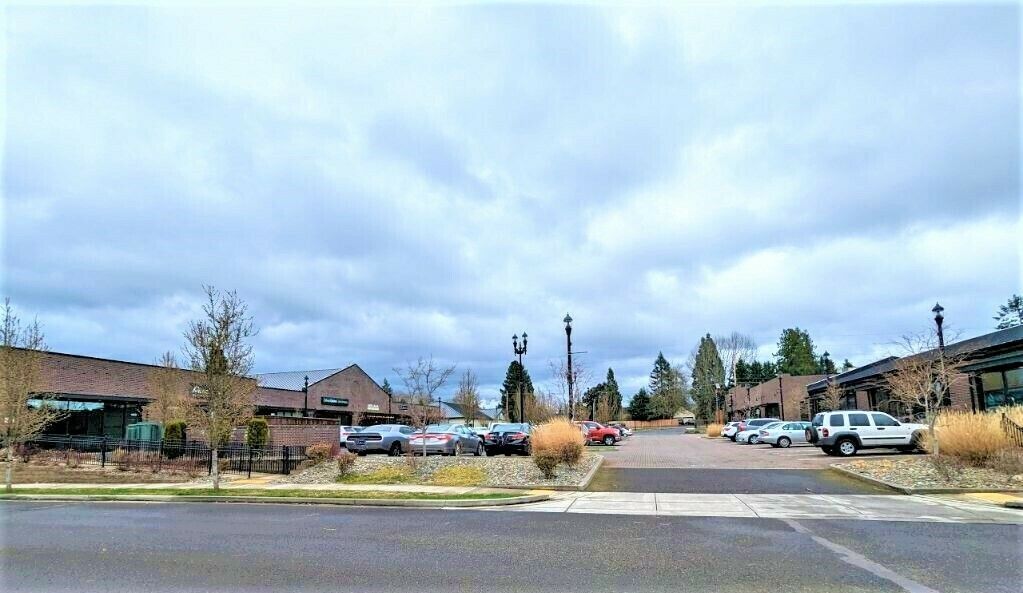 10706 NW Lakeshore Ave, Vancouver, WA 98685
