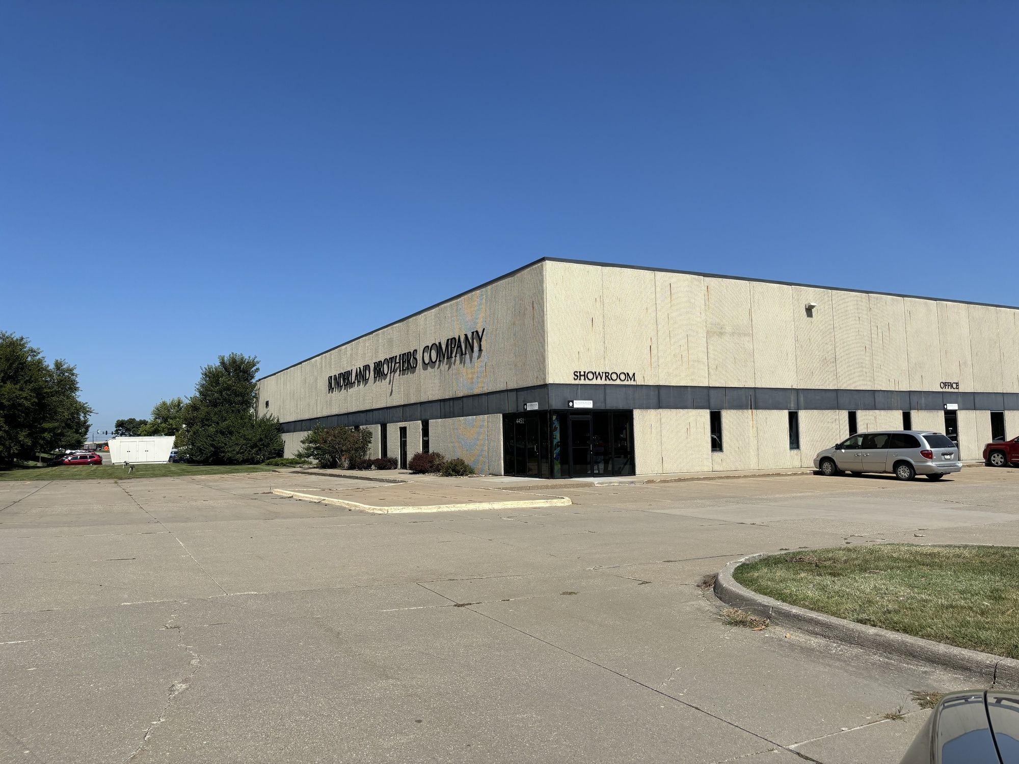 4451 112Th St, Urbandale, IA 50322