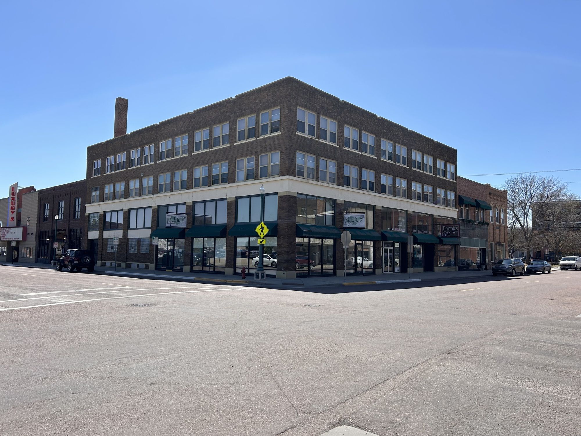 117 East 3Rd Ave, Mitchell, SD 57301