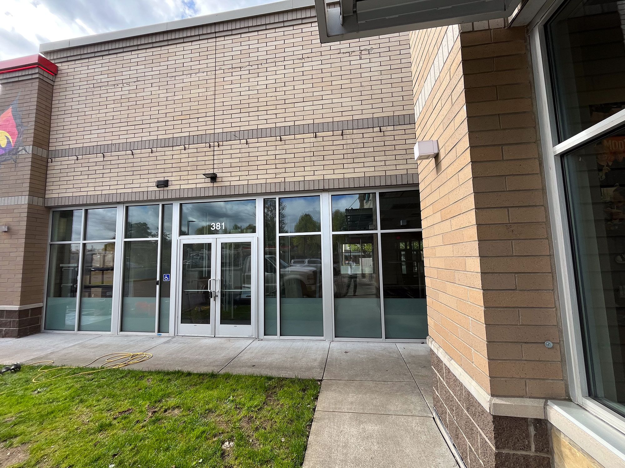 345 NW Burnside Rd, Gresham, OR 97030