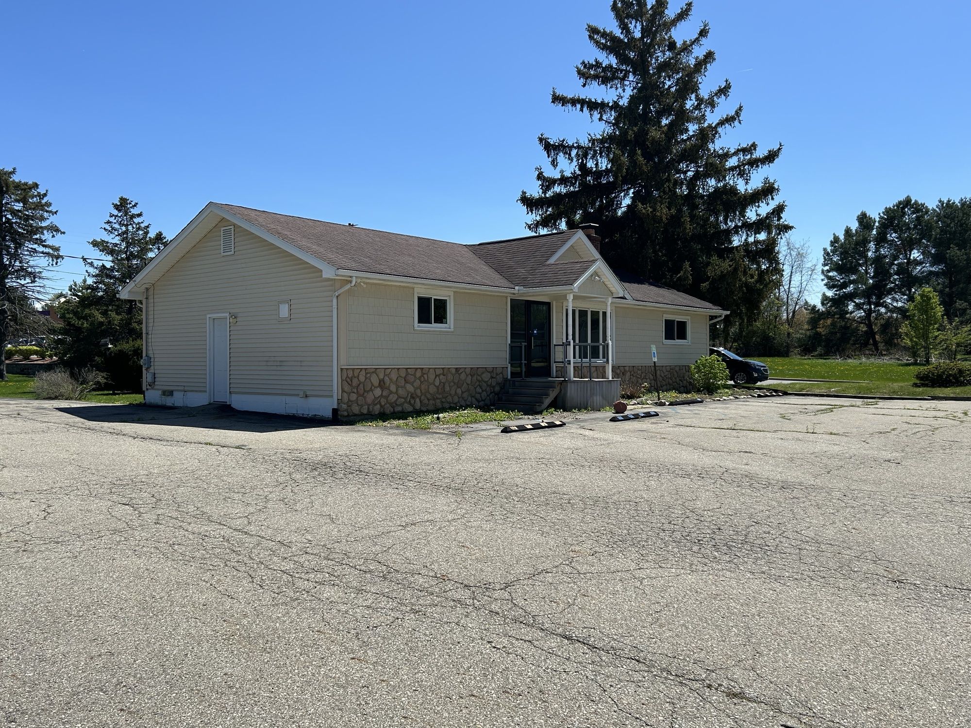 971 Baldwin Rd, Lapeer, MI 48446