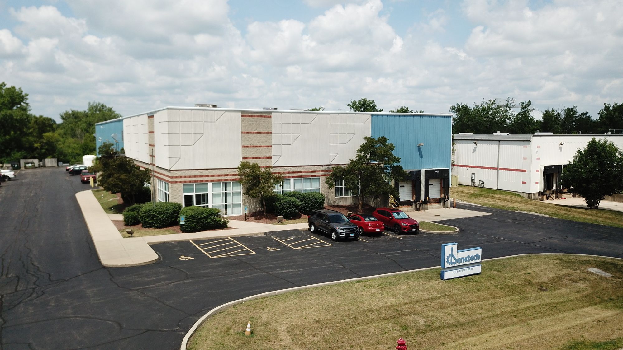 1851 Albright Rd, Montgomery, IL 60538