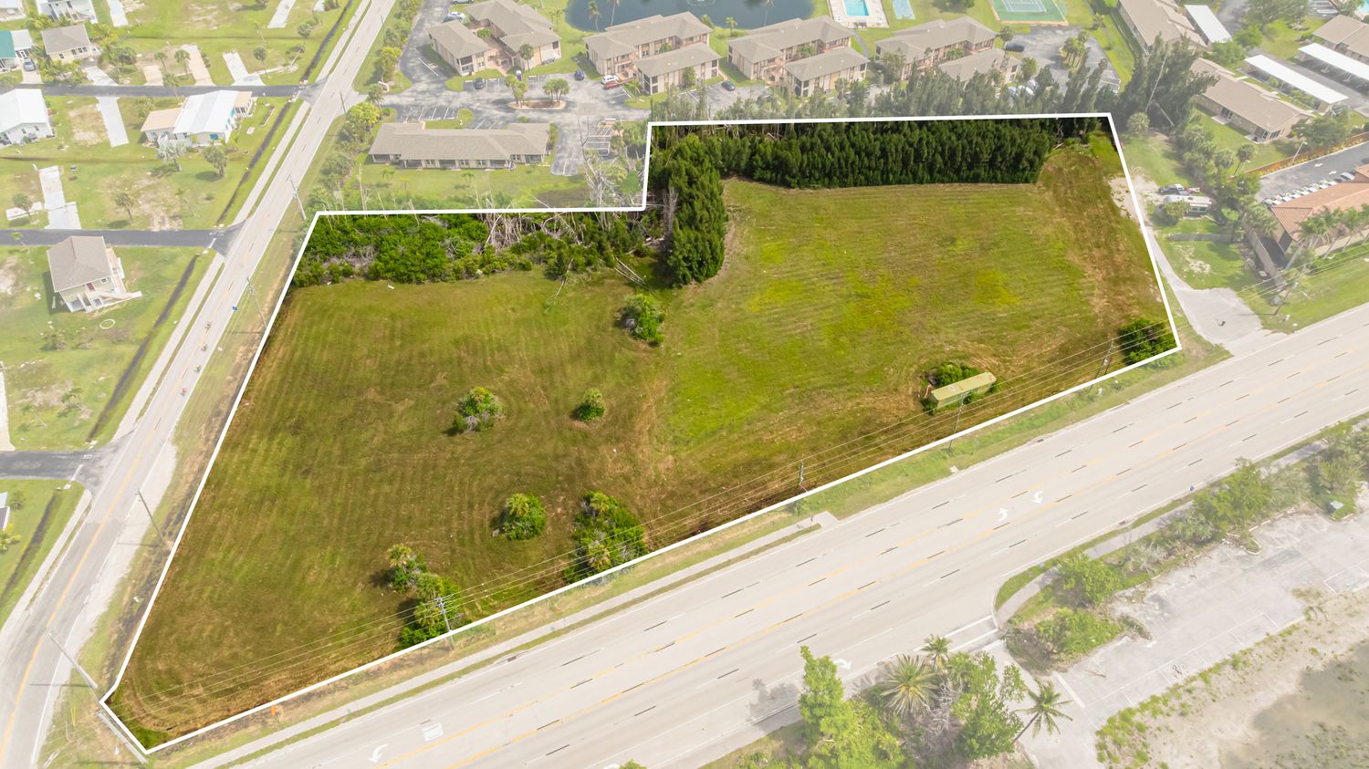 16984-16998 Mcgregor Boulevard Fort Myers FL 33908