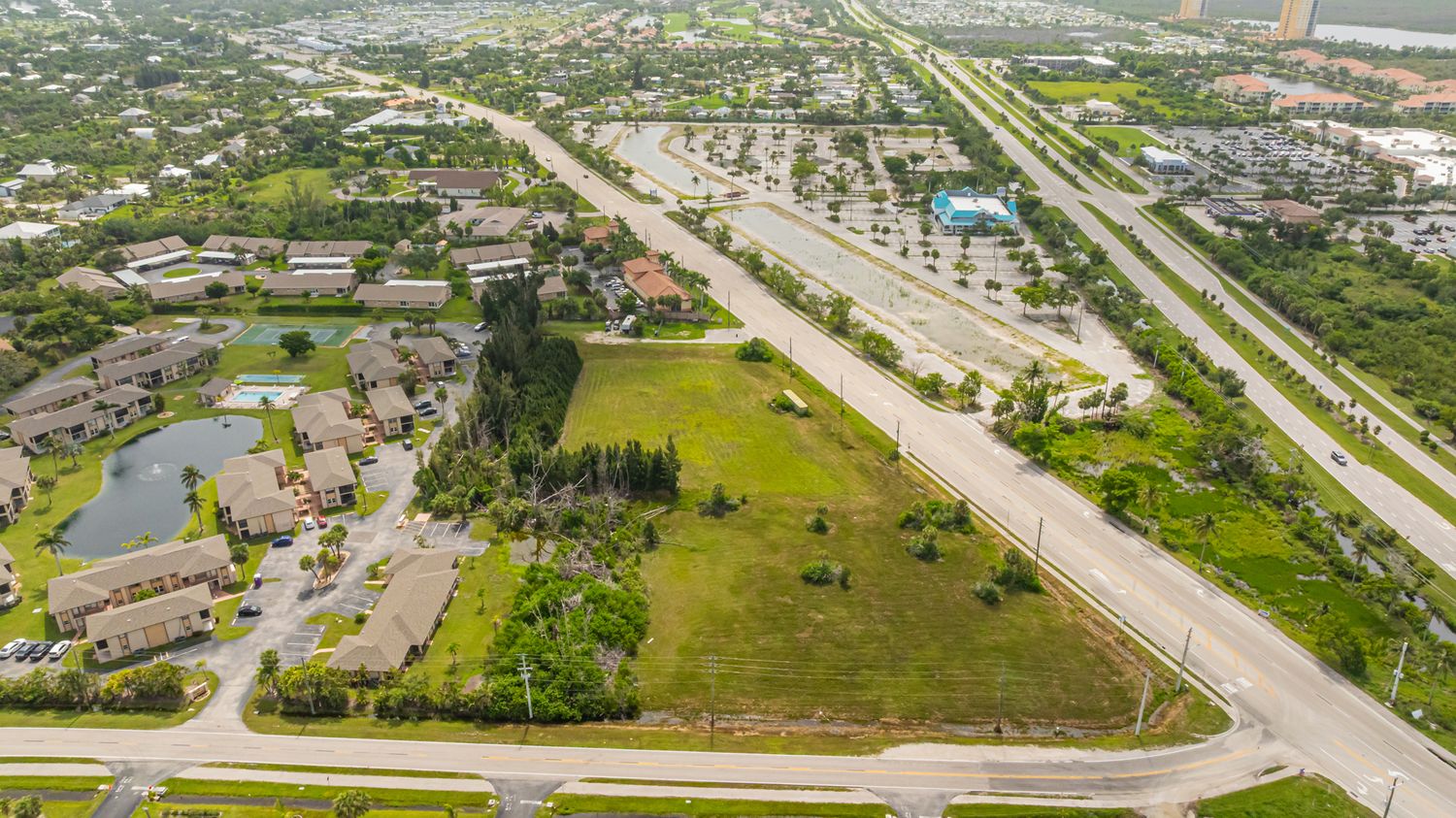 16984-16998 Mcgregor Boulevard Fort Myers FL 33908