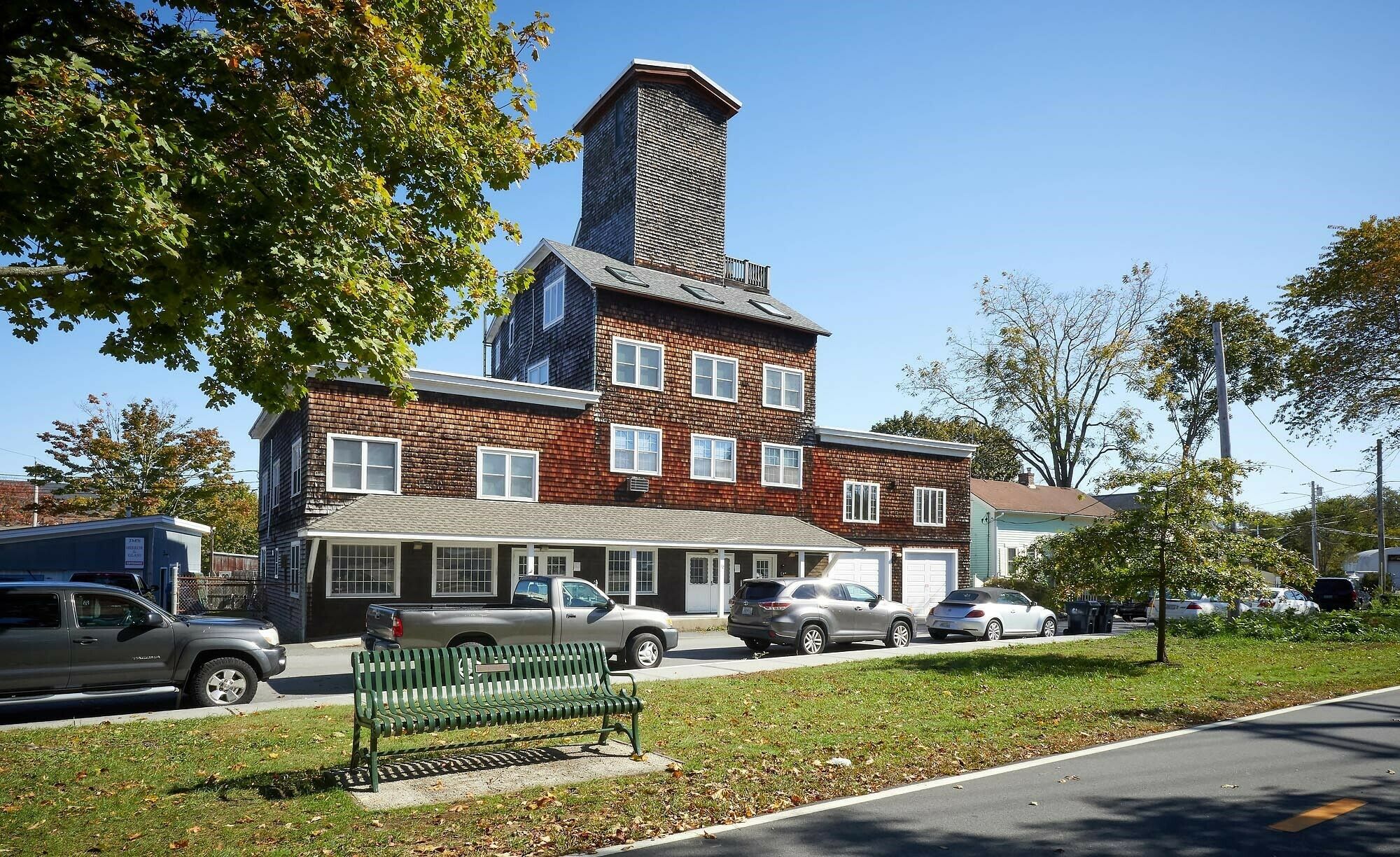 32 Cole St, Warren, RI 02885