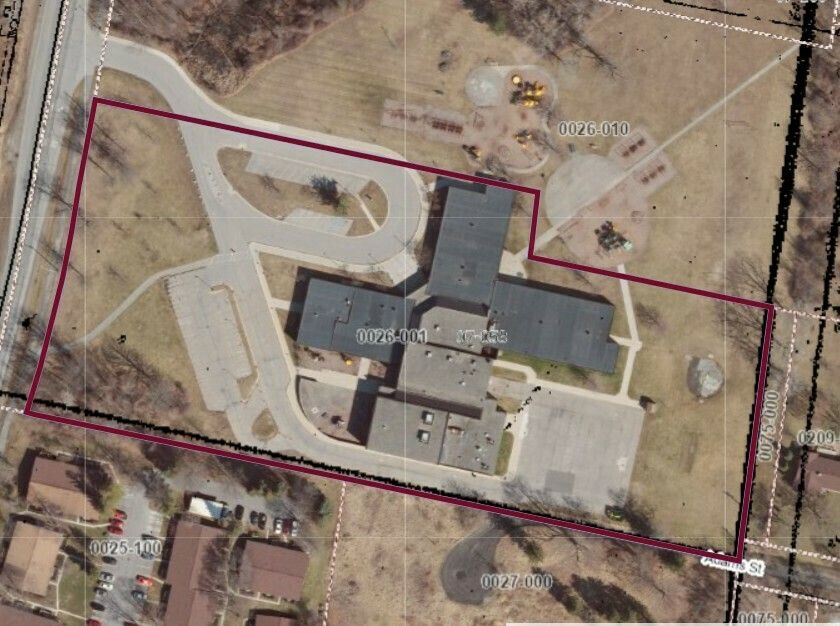 200 N Carney Dr, Saint Clair, MI 48079