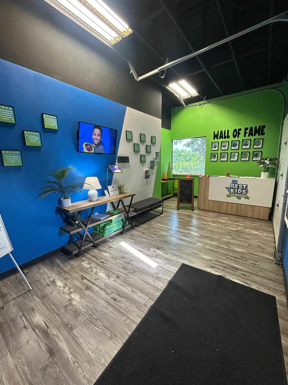 Retail for sale at 2401 South A.W. Grimes Boulevard, Round Rock, TX, 78664 — photo 4