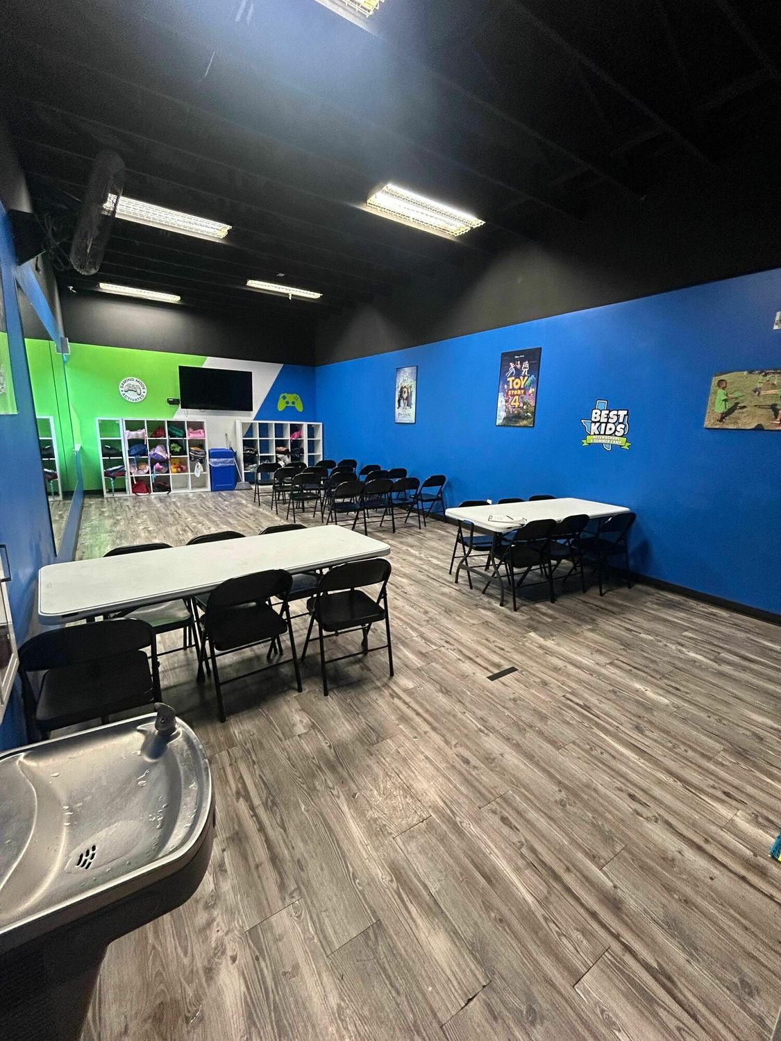 Retail for sale at 2401 South A.W. Grimes Boulevard, Round Rock, TX, 78664 — photo 5