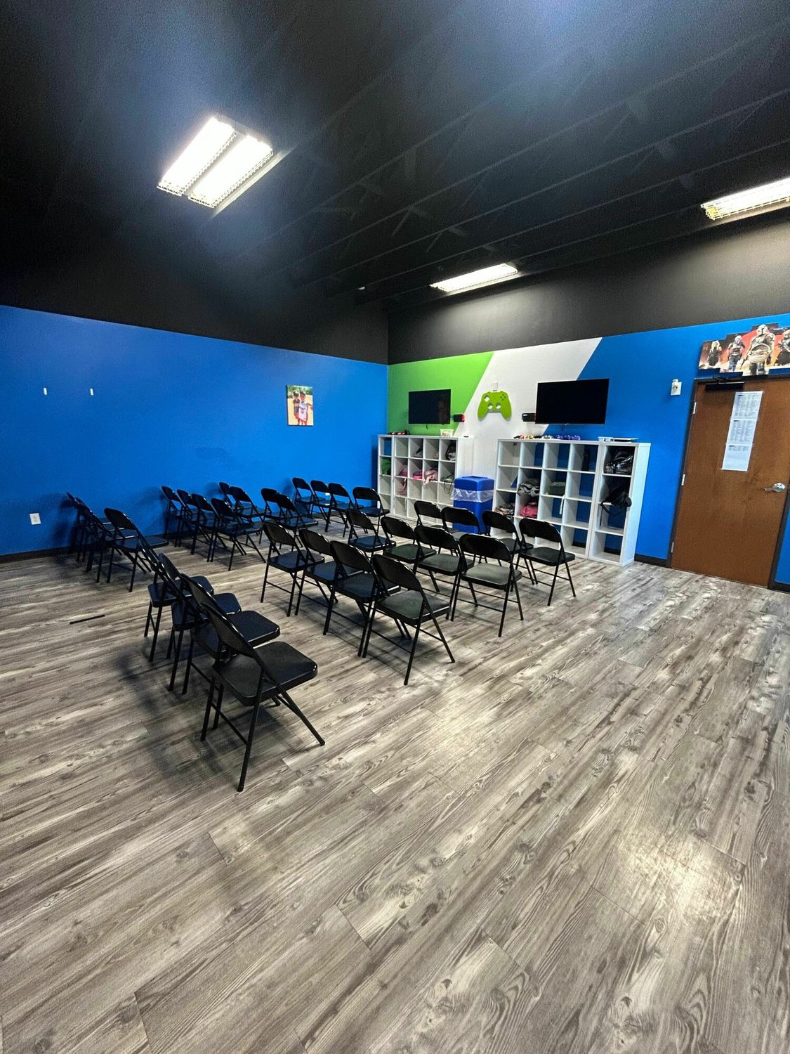 Retail for sale at 2401 South A.W. Grimes Boulevard, Round Rock, TX, 78664 — photo 9