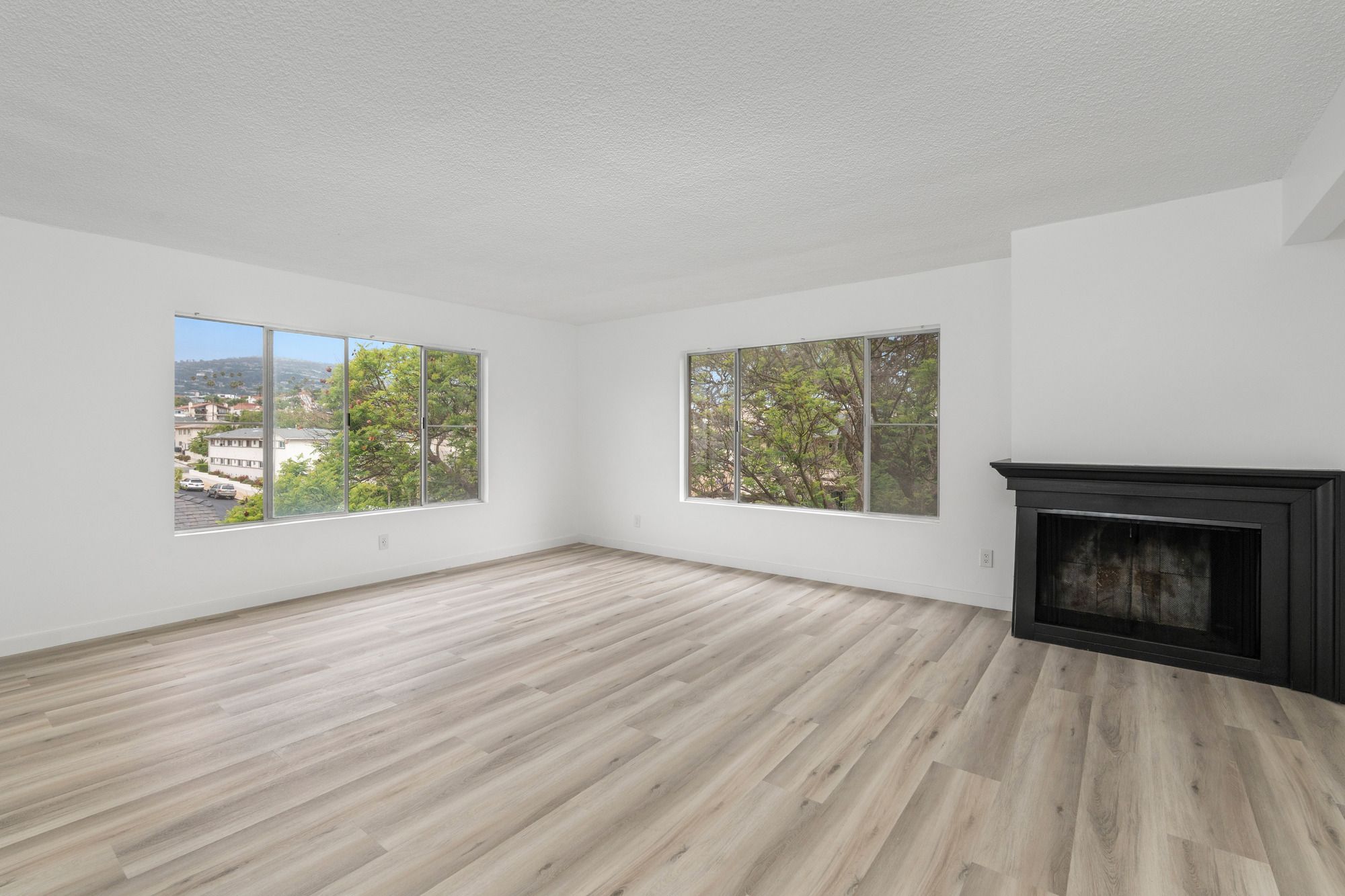 935 W 10th St thumbnail 44