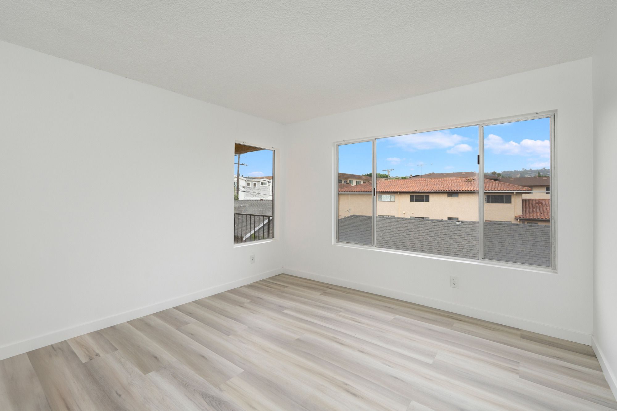 935 W 10th St thumbnail 52