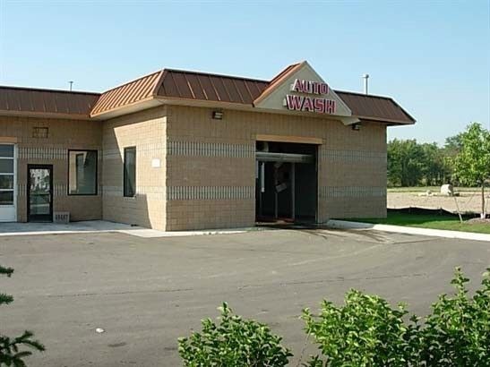 49487 Grand River Ave, Wixom, MI 48374