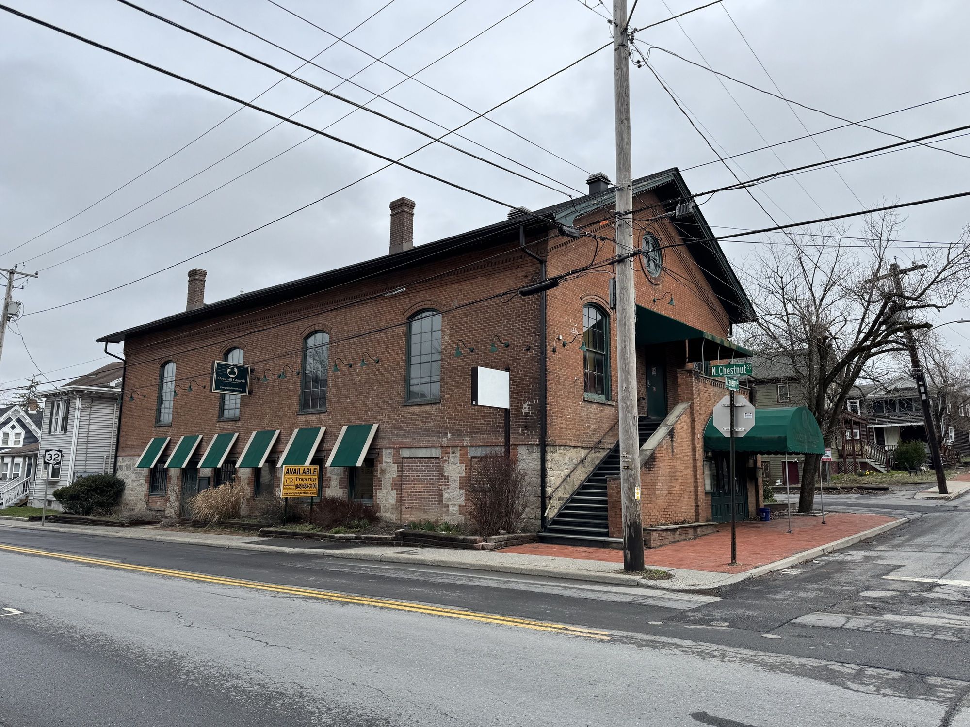 16 N Chestnut St, New Paltz, NY 12561