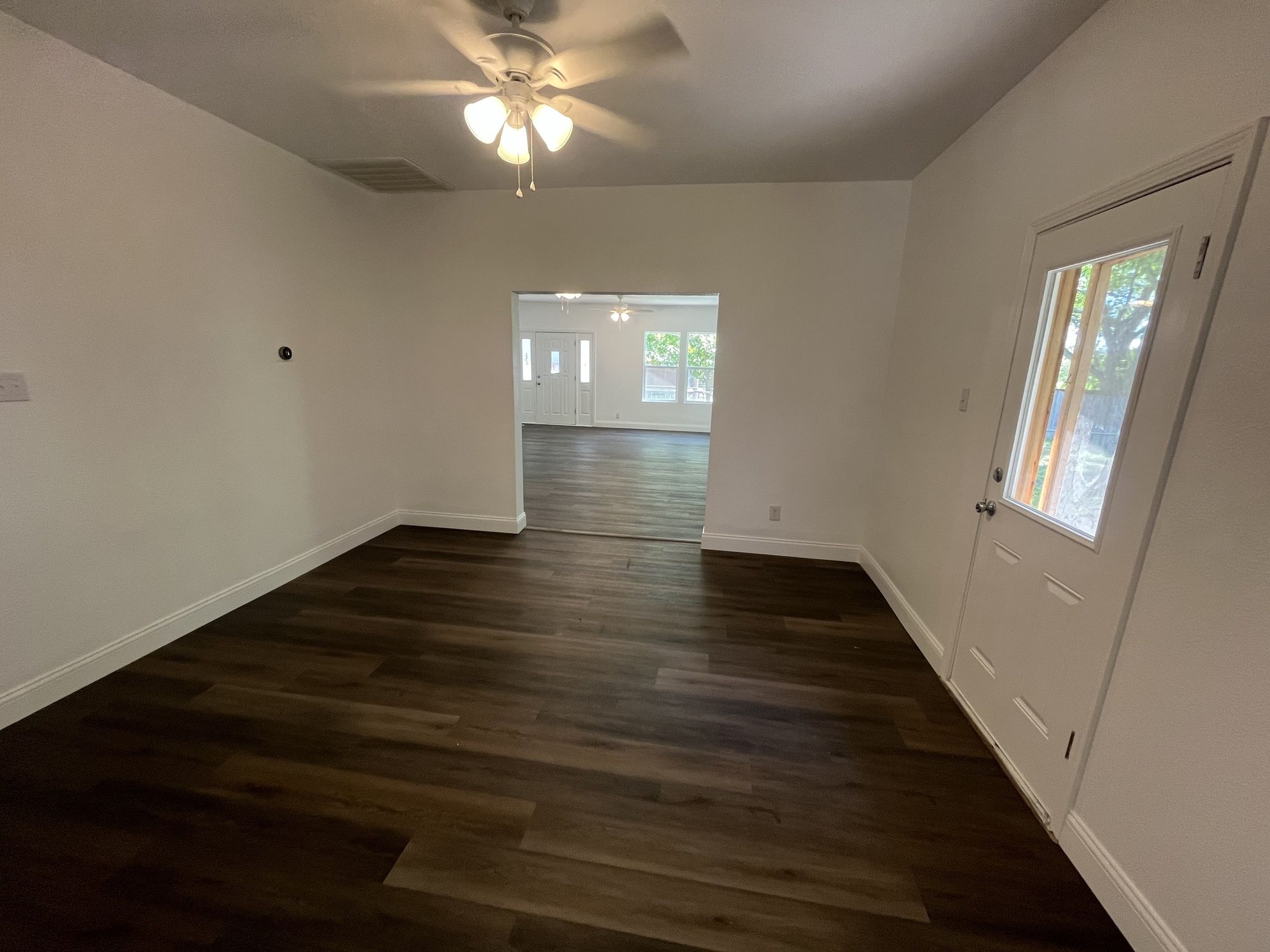 Retail for lease at 115 Hickman St, Liberty Hill, TX, 78642 — photo 12
