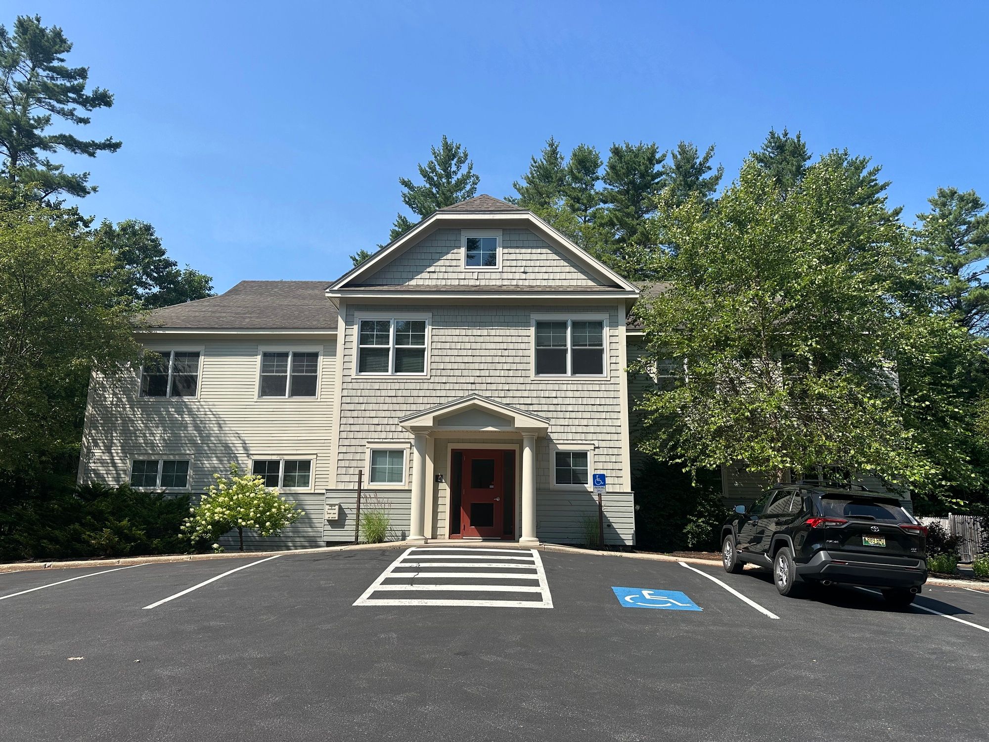 16 Northbrook Dr, Falmouth, ME 04105
