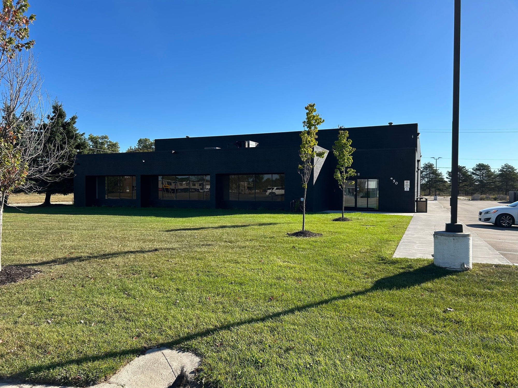 850 S Glaspie St, Oxford, MI 48370