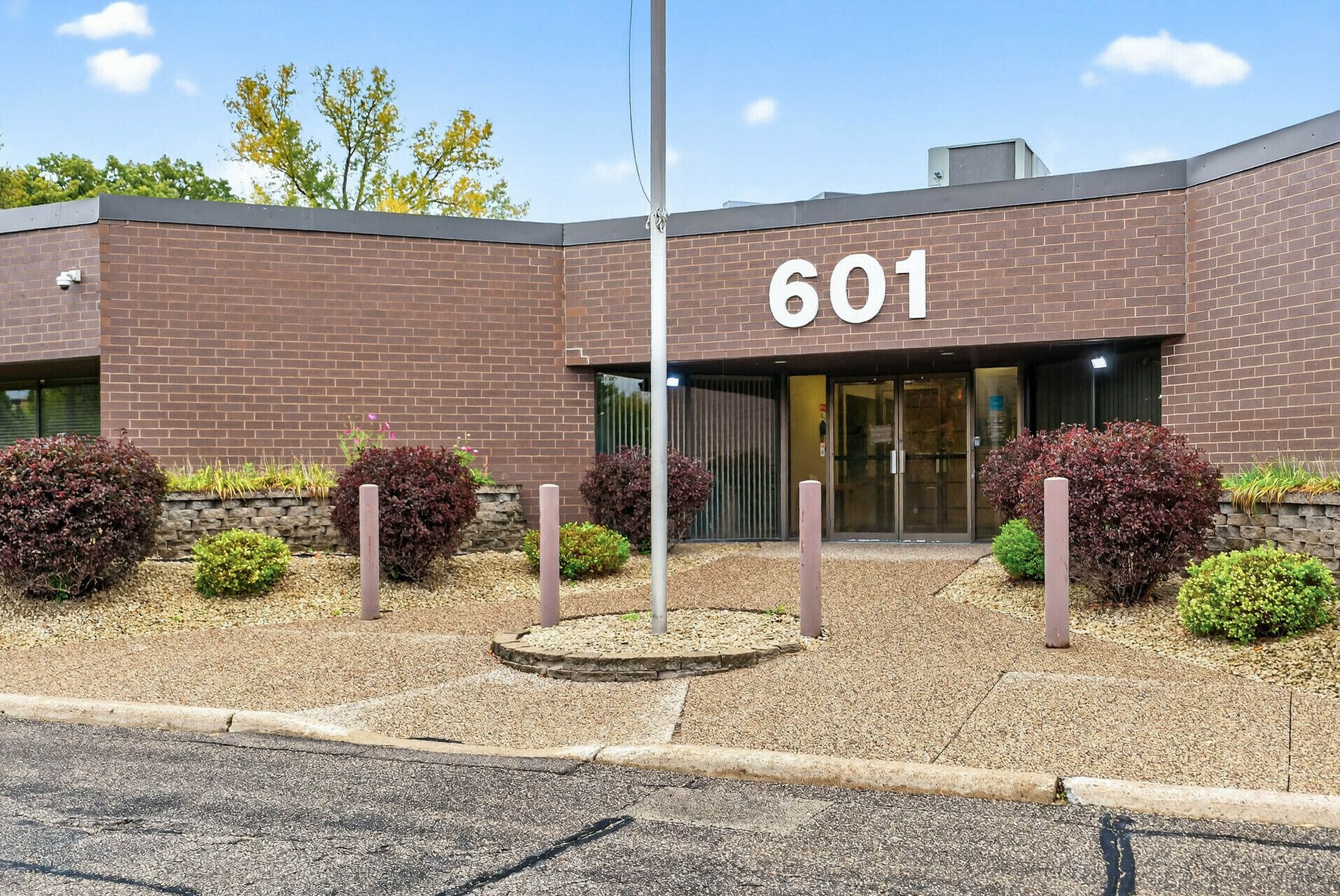 601 2Nd Ave S, Hopkins, MN 55343