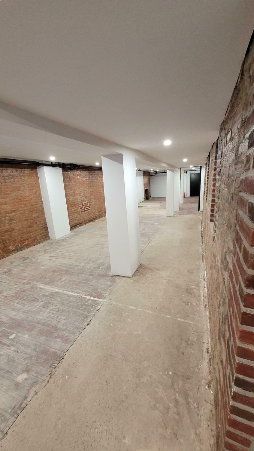 310 E 6Th St, New York, NY 10003