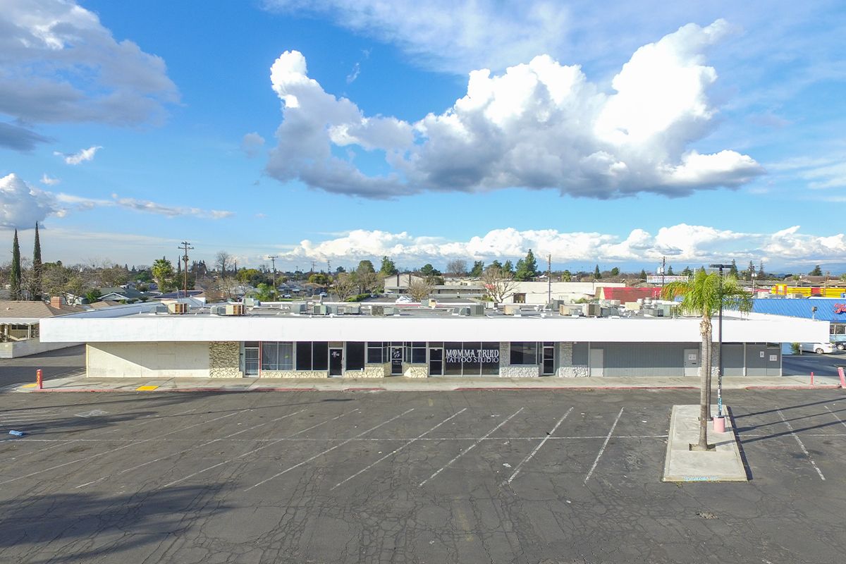 3303 N Cedar Ave, Fresno, CA 93726
