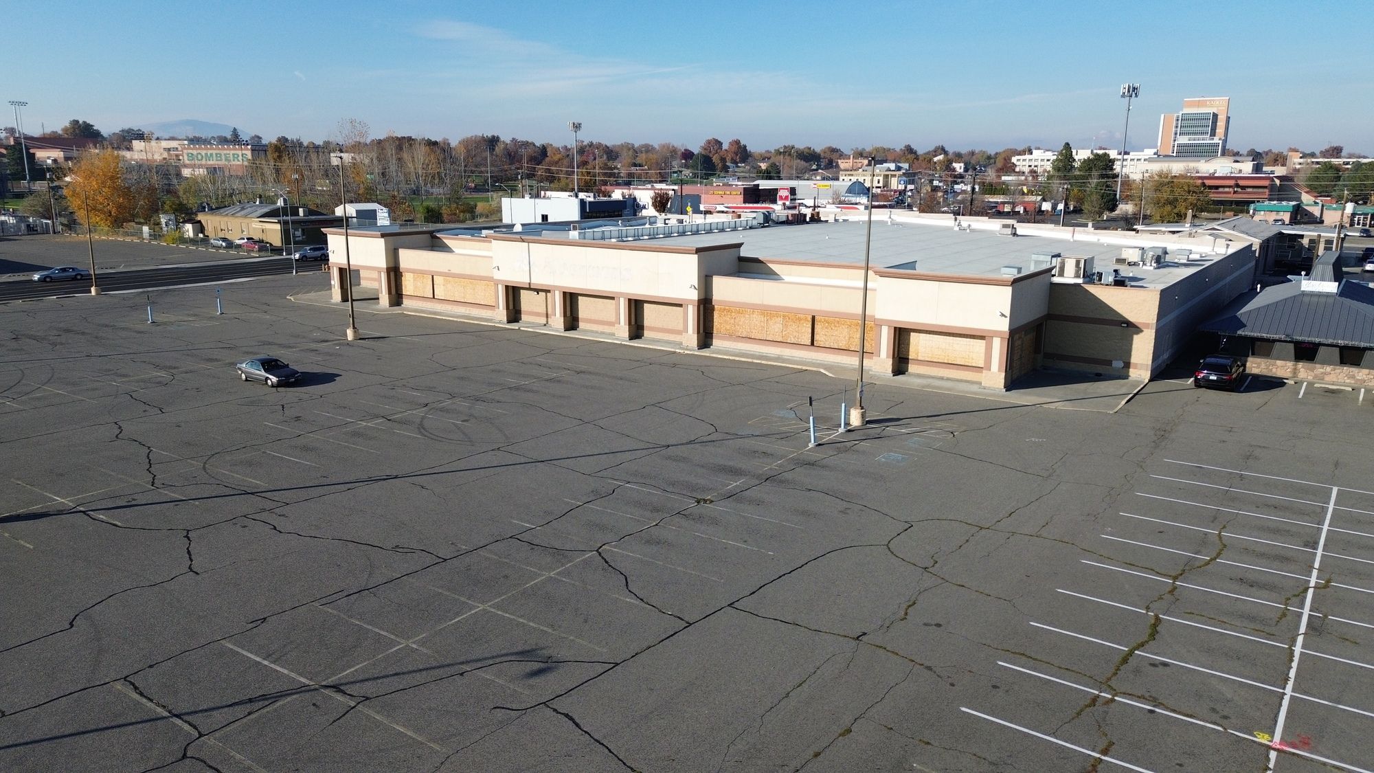 1320 Lee Blvd, Richland, WA 99352