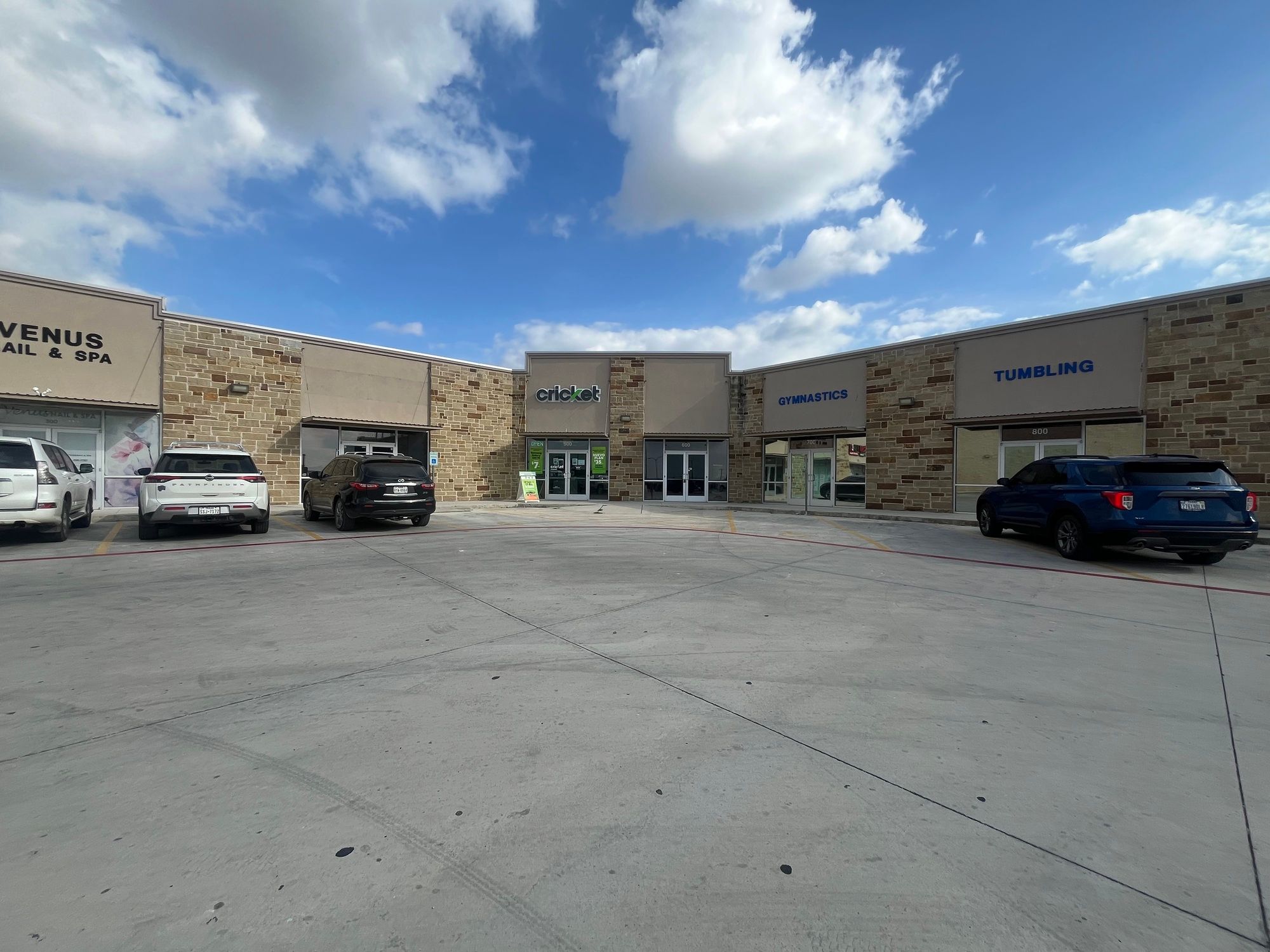 Retail for lease at 180 Town Center Blvd, Jarrell, TX, 76537 — photo 5
