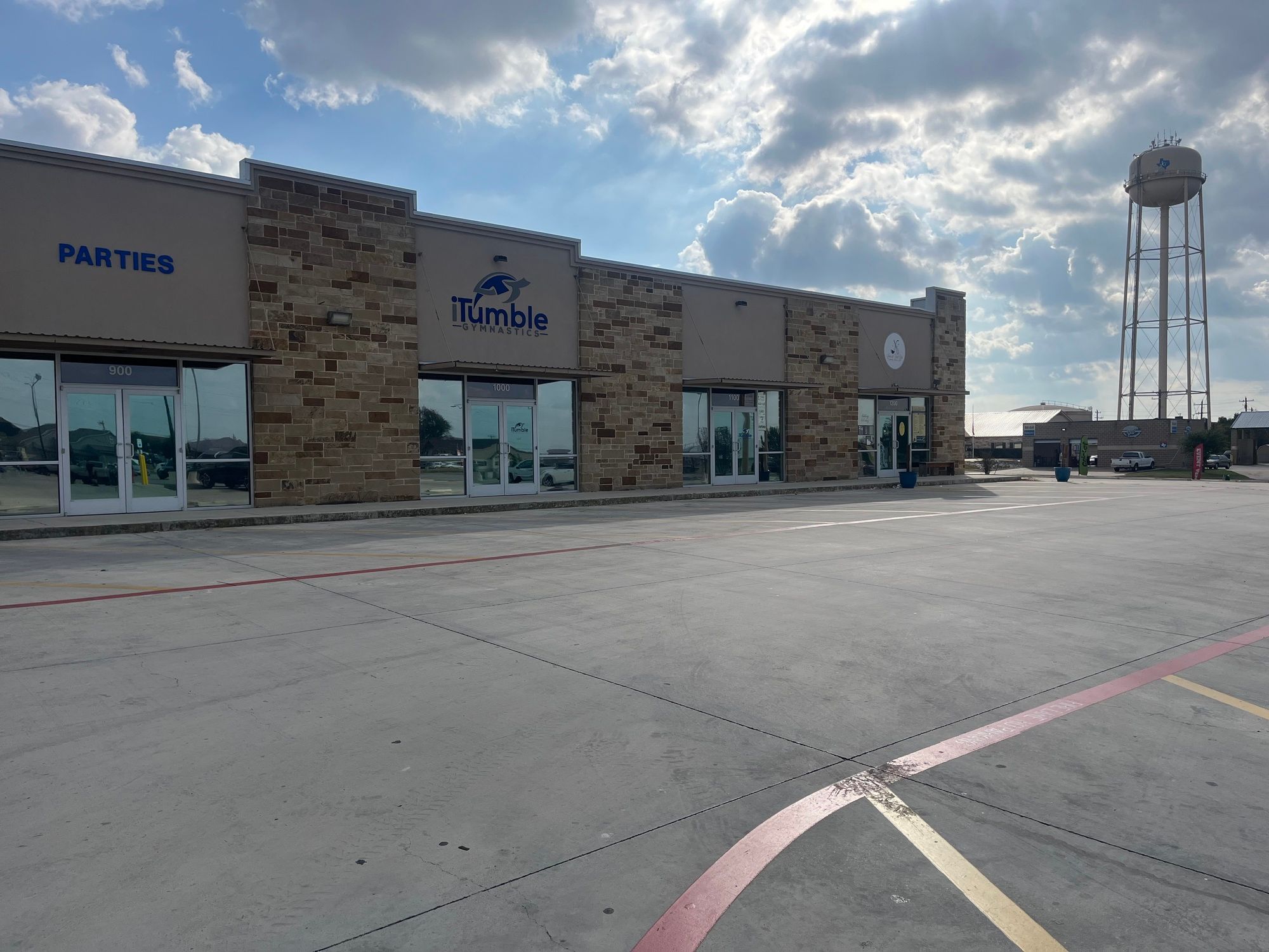 Retail for lease at 180 Town Center Blvd, Jarrell, TX, 76537 — photo 8
