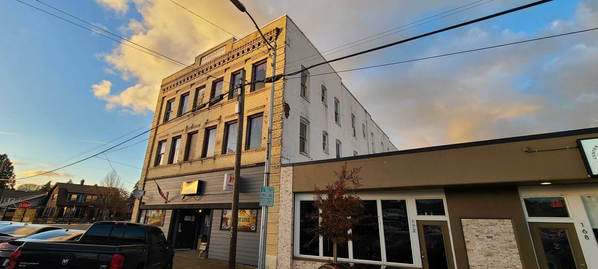 186 SW Court St, Dallas, OR 97338