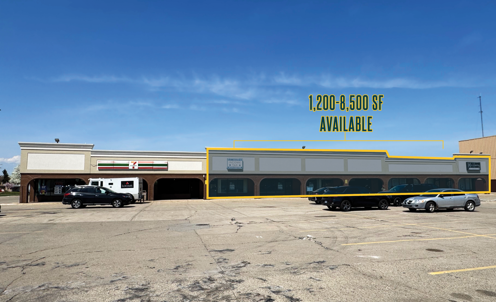 18711 15 Mile Rd, Clinton Township, MI 48035