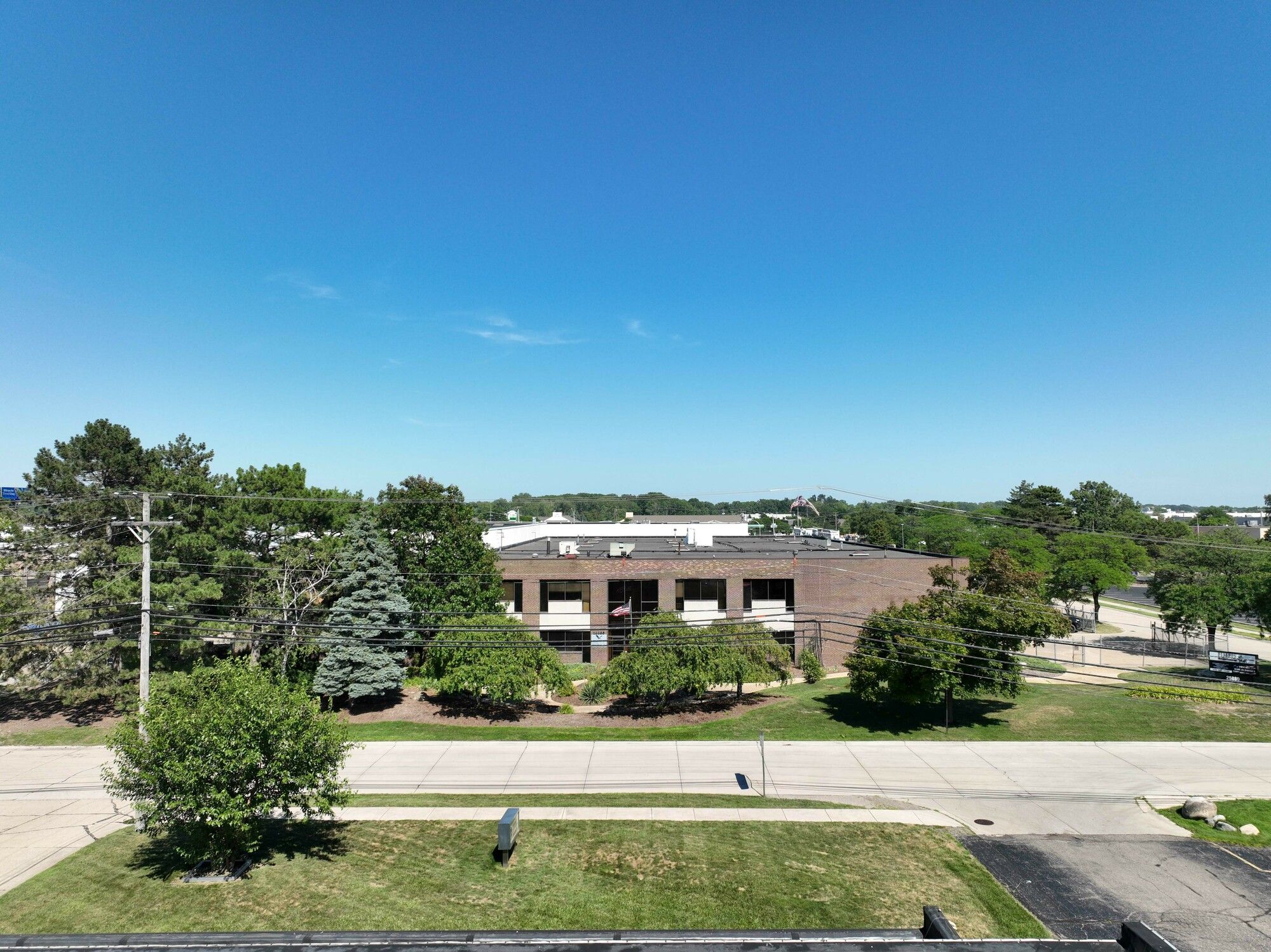 25880 Commerce Dr, Madison Heights, MI 48071