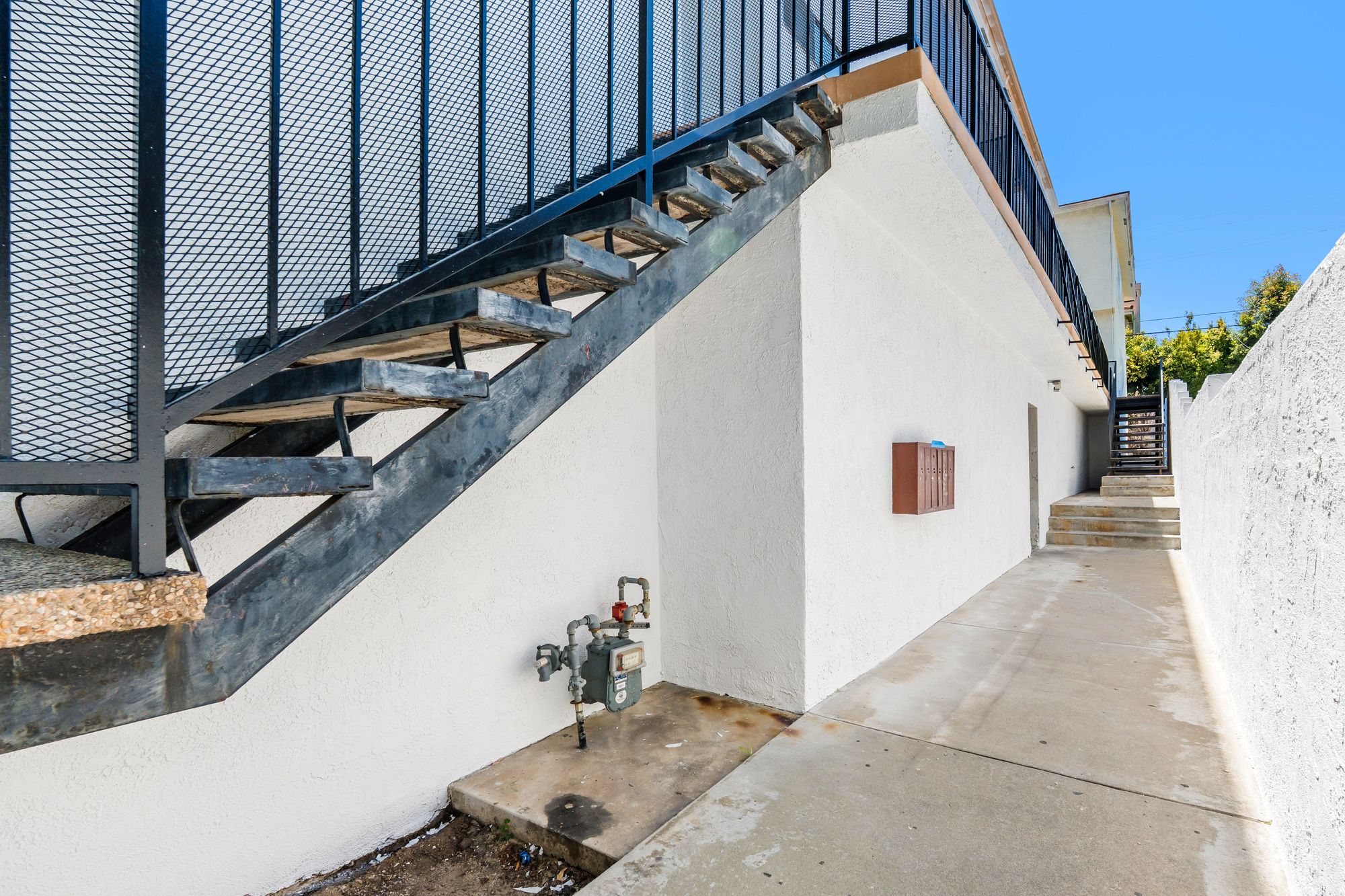 935 W 10th St thumbnail 65