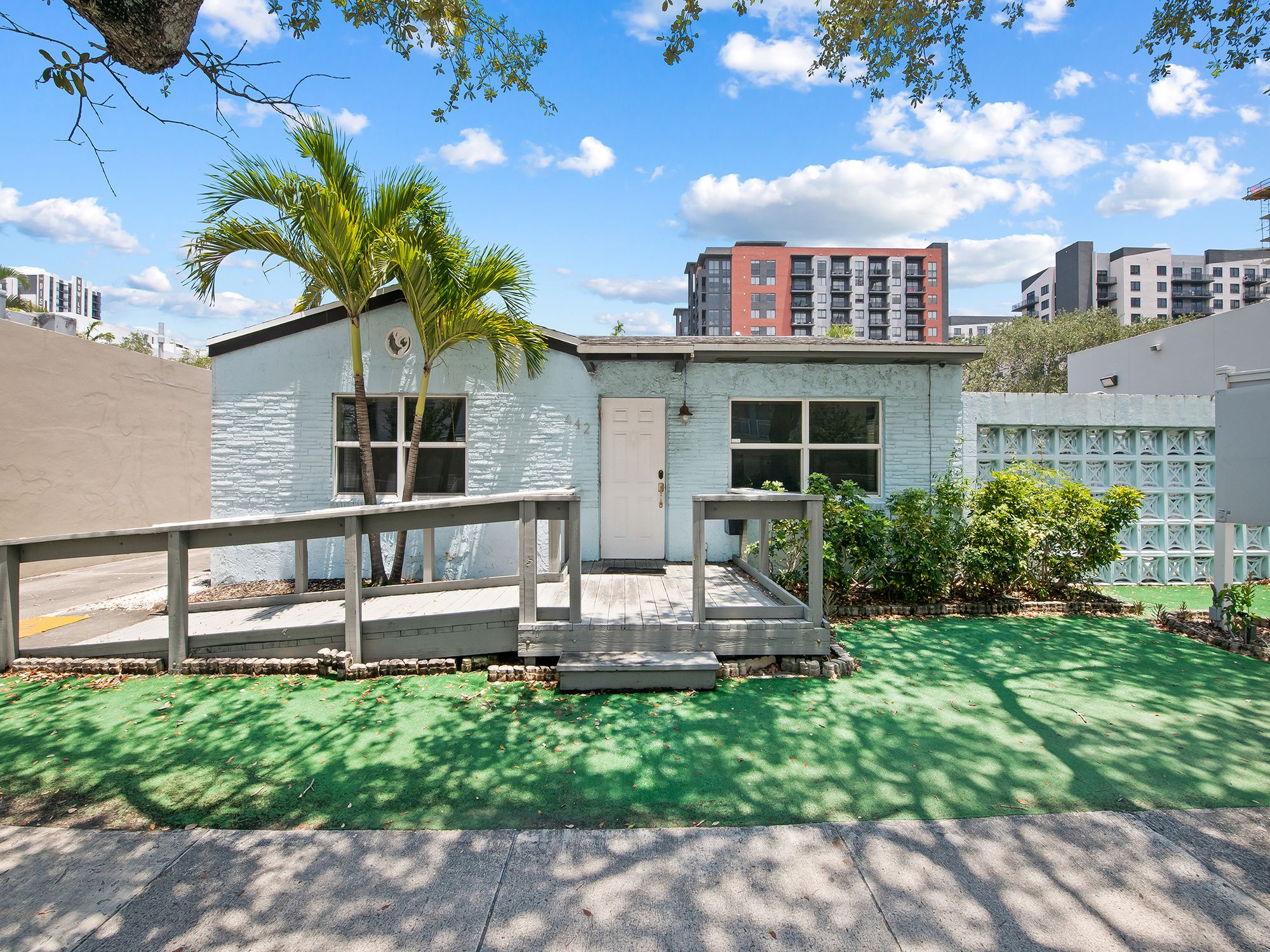 642 NE 3 Ave Ft, Fort Lauderdale, FL 33304