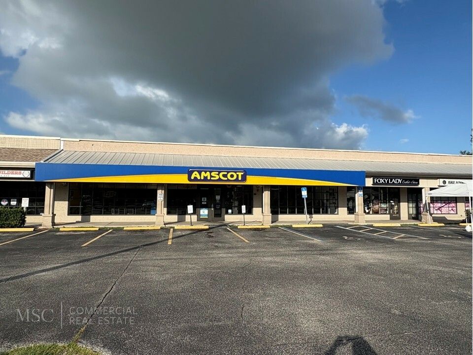 5900 S Tamiami Trl, Suite 17 Sarasota FL 34231