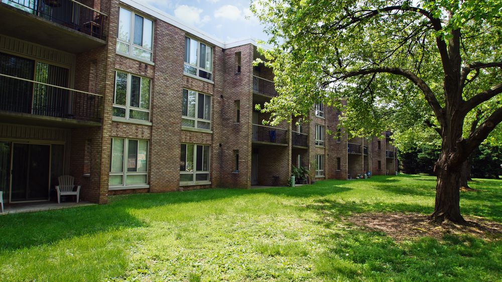 Jefferson Chase Condominiums