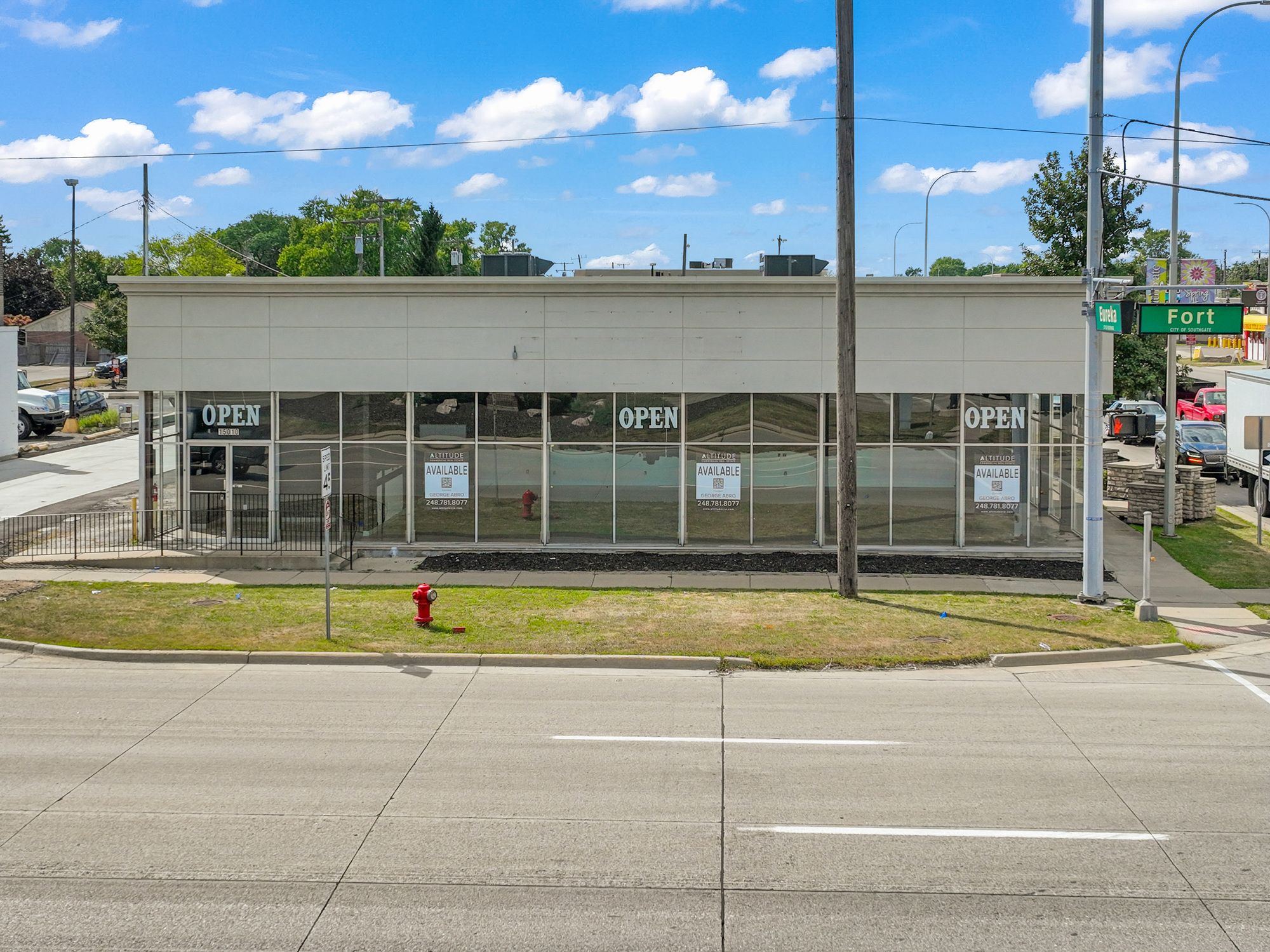 15010 Fort St, Southgate, MI 48195