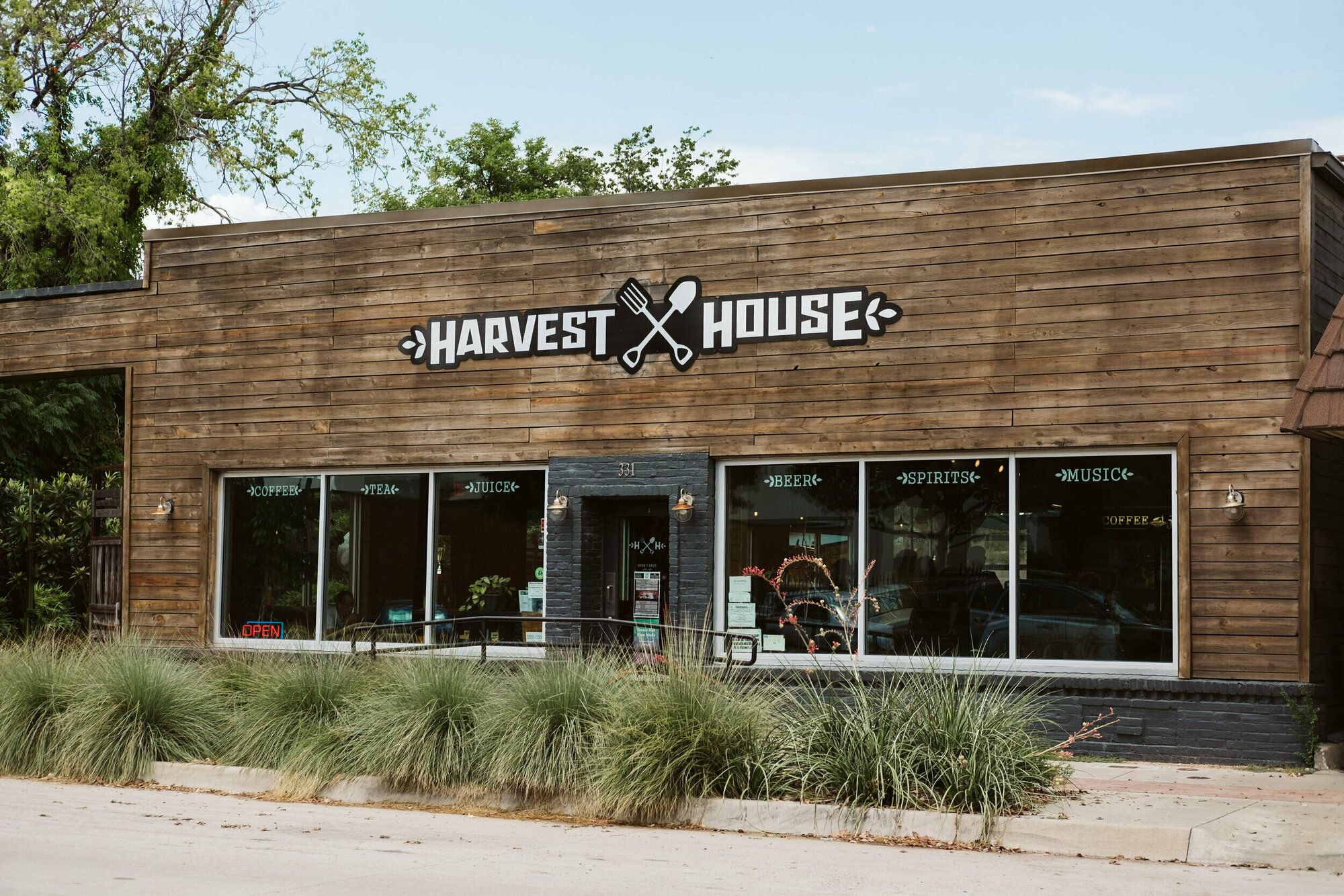 331 E Hickory St, Denton, TX 76201