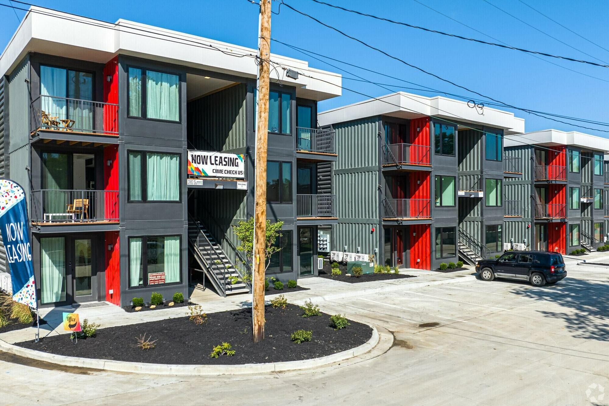 2950 Summit St, Kansas City, MO 64108