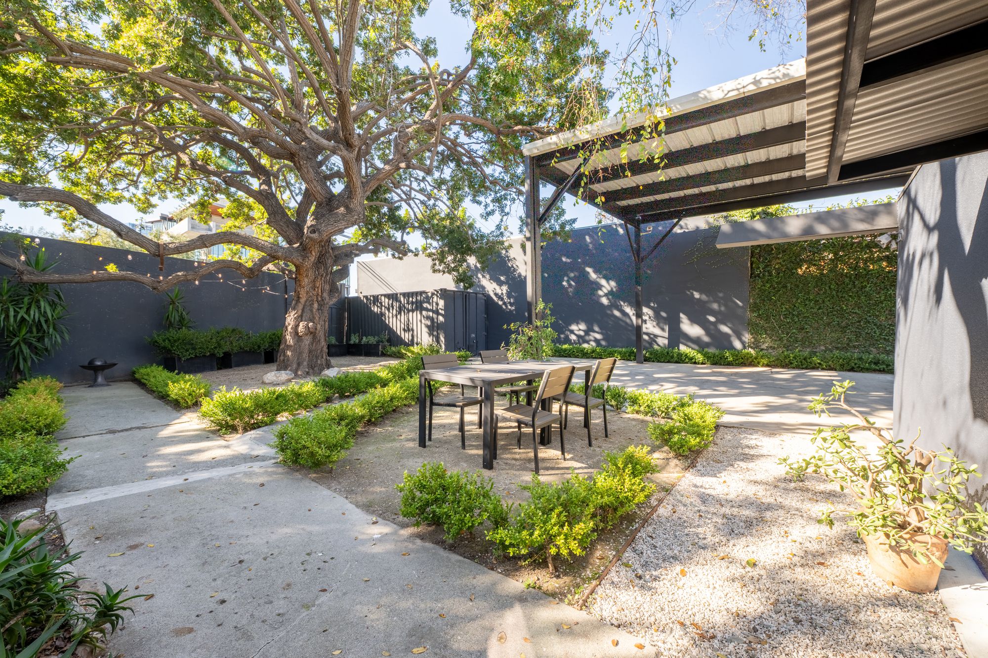 5761 W Adams Blvd, Los Angeles, CA 90016