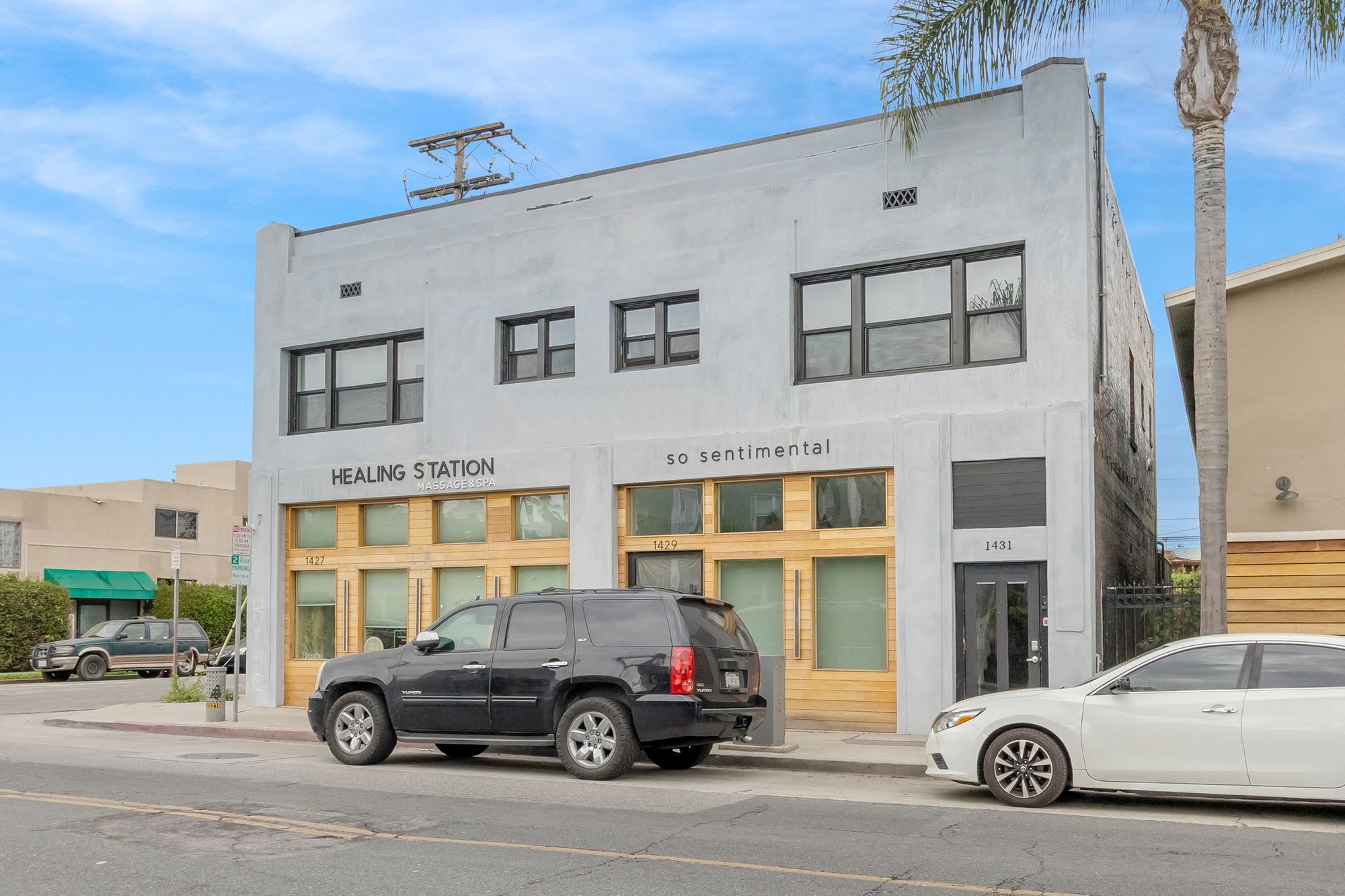 1427 E 4th St thumbnail 58