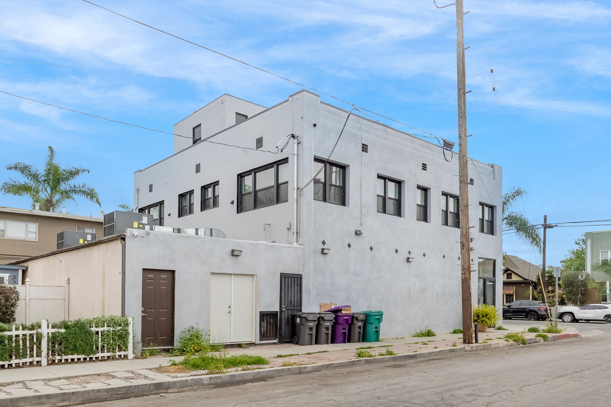 1427 E 4th St thumbnail 62