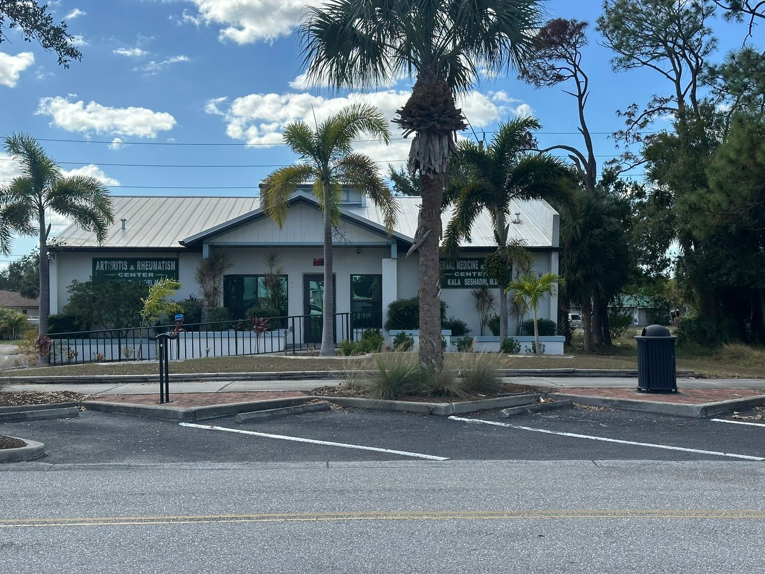 2841 Tamiami Trail Port Charlotte FL 33952