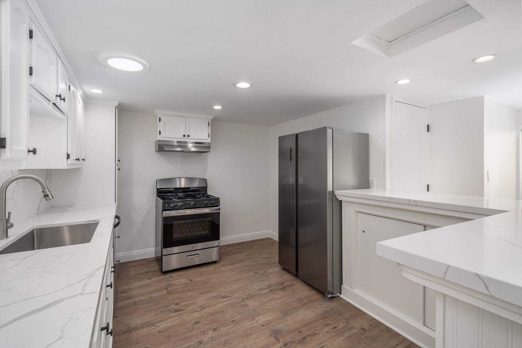 1228 S Dunsmuir Ave thumbnail 33