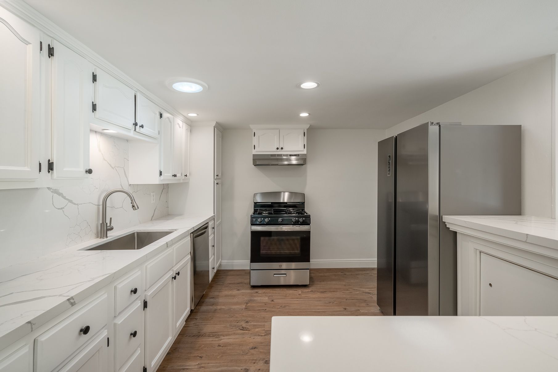 1228 S Dunsmuir Ave thumbnail 34