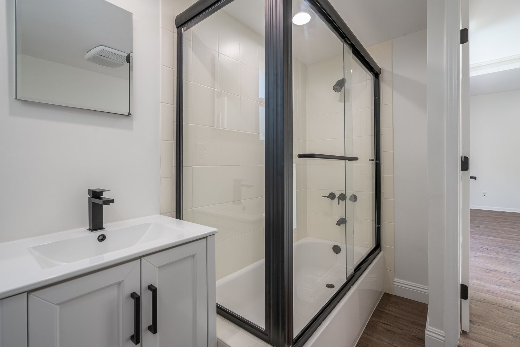 1228 S Dunsmuir Ave thumbnail 35