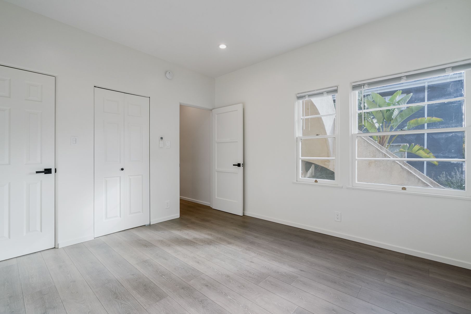 1228 S Dunsmuir Ave thumbnail 41